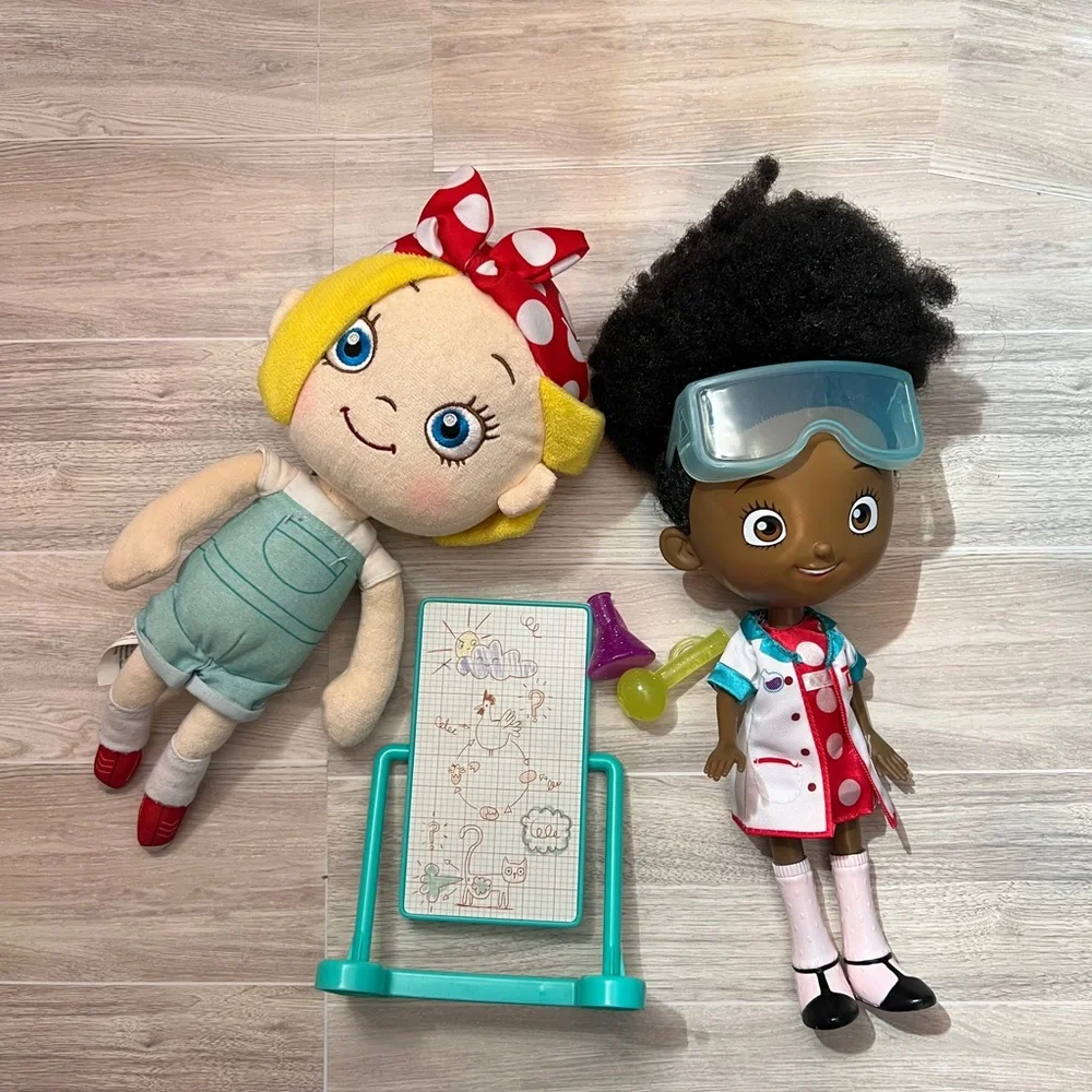 Ada twist scientist toy lot with accessories and Rosie
